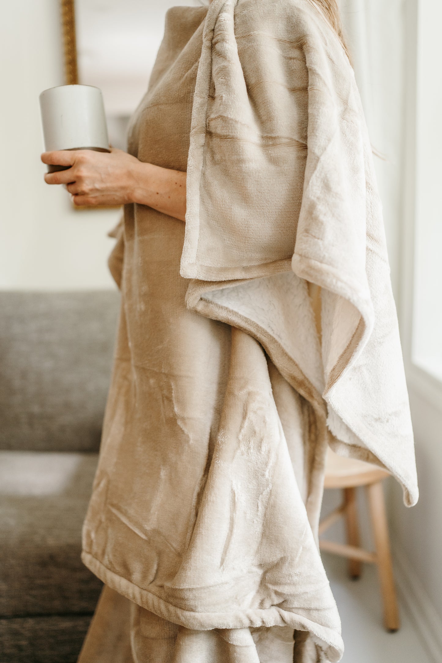 Throobie™ – The Reach-Through Blanket